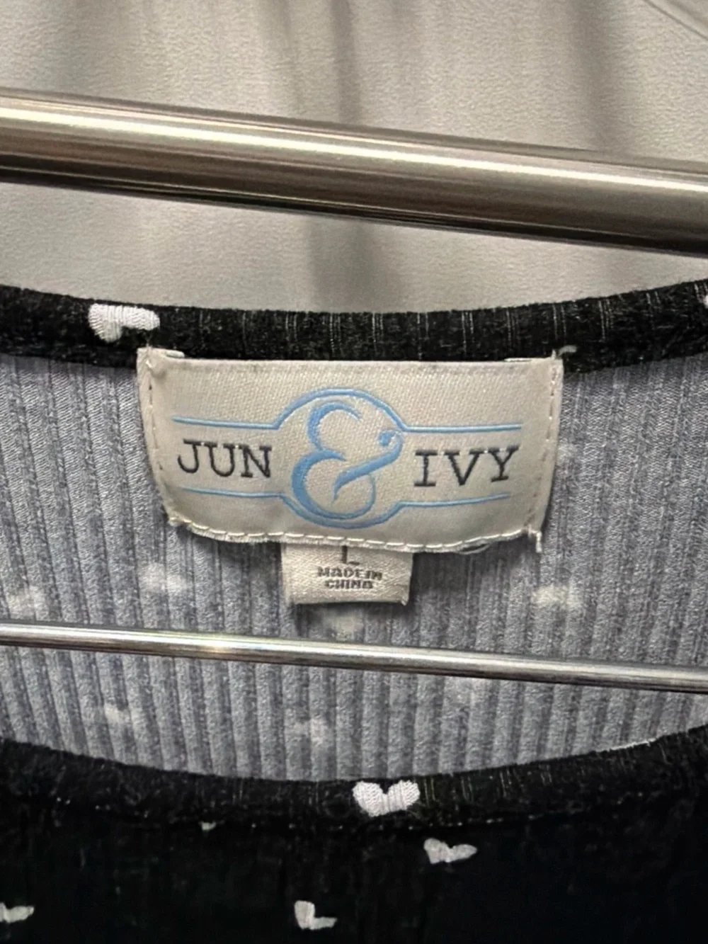 Jun & Ivy Black Heart Print Short Sleeve Blouse